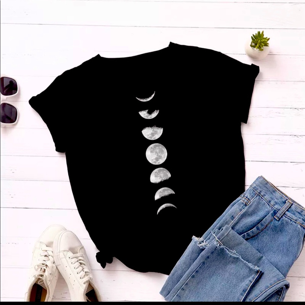Woman’s graphic Moon t-shirt